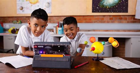 Kanos 2 In 1 Pc Pro Education Edition Lets Kids Build Their Own
