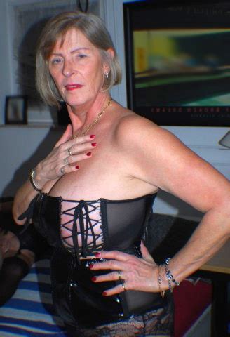 Nude Grandmother Porn Pics Maturegrannypussy Com