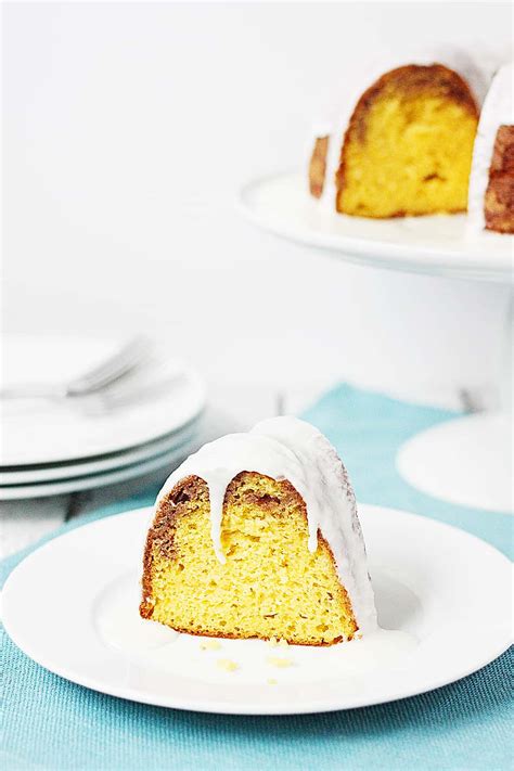 These mini bundt cake pumpkins are adorable! Recipes For Mini Bundt Cakes Using Cake Mixes / Mini ...