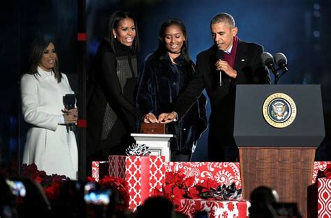Bikin Terharu Natal Terakhir Di Gedung Putih Begini Kehangatan Keluarga Obama TribunStyle Com