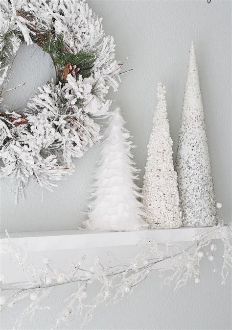 déco Noël blanc couronne petit sapin diy idées | Christmas decorations