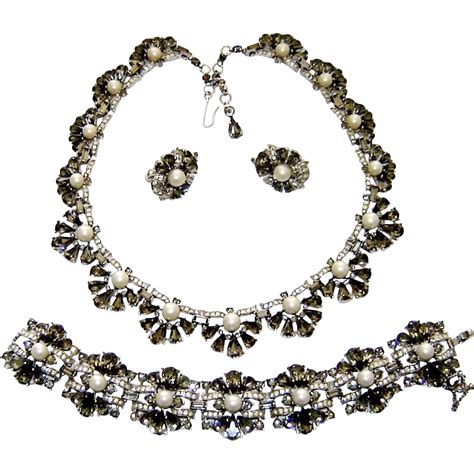 Vintage Trifari Black Rhinestone Diamante Fx Pearl Necklace Bracelet