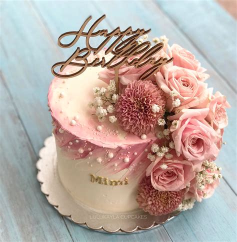 Blume Buttercremekuchen With Images Birthday Cake With Flowers