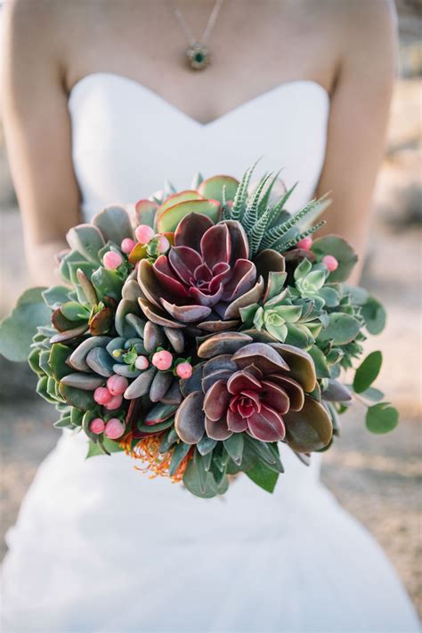 18 Best Succulent Wedding Bouquet Ideas 2024