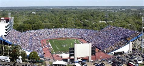 University Of Kansas Memorial Stadium Lawrence Ks Estadios