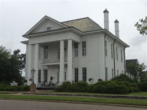 Old Escambia County Courthouse in Brewton, Alabama | Neat Places in