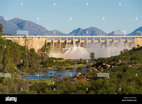 Clanwilliam Dam At The Olifants River Hi Res Stock Photography And