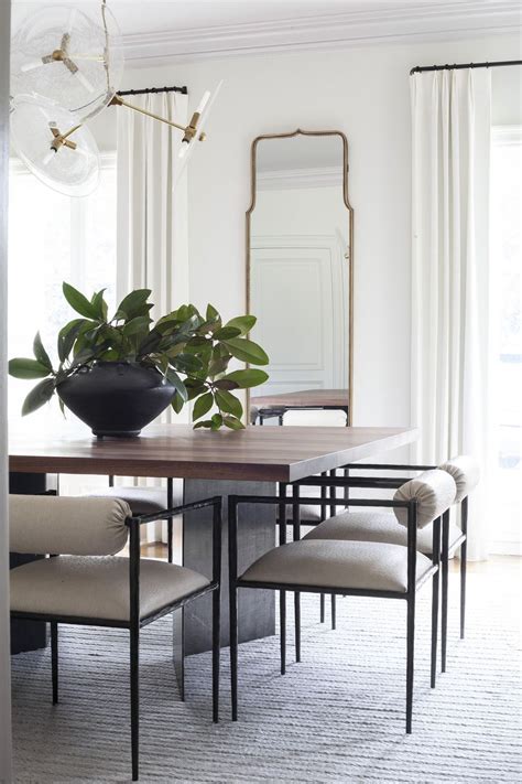 31 Amazing Wall Mirror Design Ideas For Dining Room Decor - PIMPHOMEE
