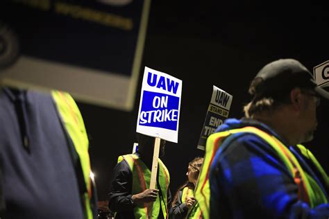 Uaw Expected To Announce Tentative Agreement With Stellantis To End
