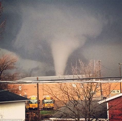 Chicago — a tornado with strong rotation and a pronounced debris signature on radar was confirmed late sunday in suburban chicago, forecasters said. Illinois tornado apocalyptic videos and pictures - Strange ...