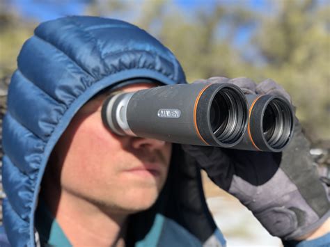 How To Choose The Right Binoculars For Birding