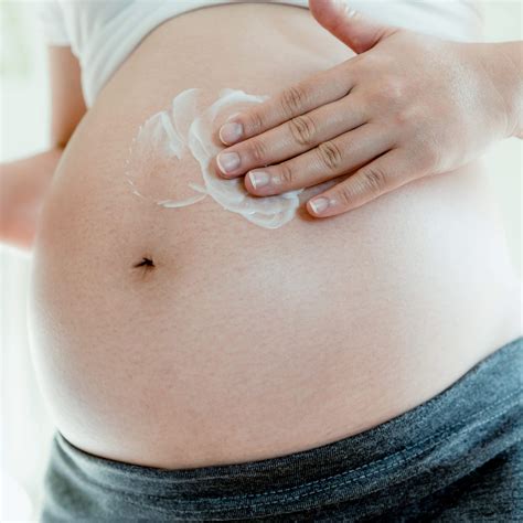 Can You Safely Use Stretch Mark Creams During Pregnancy Heres What Doctors Say Popsugar