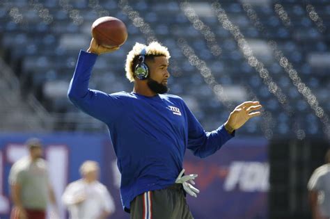 Watch Giants Odell Beckham Puts On Pregame Catch Show