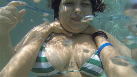 Ginarys Kinky Adventures Sydney Screams Limp Underwater Avi