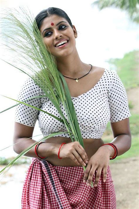 iniya-malayalam-actress-hot-photos | Actress Hot Photos Collection