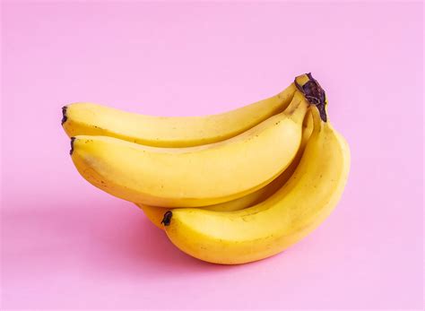 11 Side Effects Of Eating Bananas Every Day — Eat This Not That