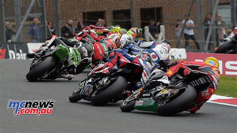 This is the point that you want to check your mirrors and if there's anyone quick behind you, or if you're on track day. BSB 2016 Brands Hatch Indy Images A | Motorcycle News ...