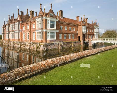 Historic Moated House Helmingham Hall Suffolk England Stock Photo Alamy