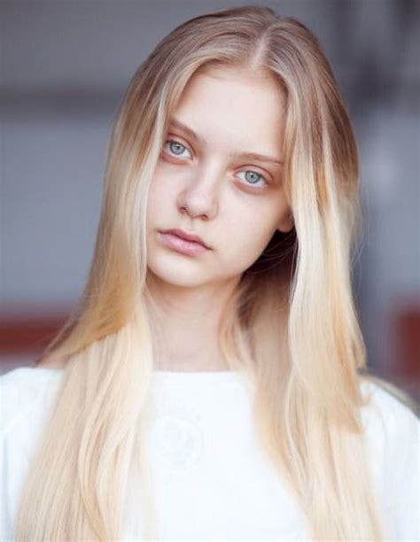 나스티아 쿠사키나 nastya kusakina 러시아 모델 러시아 미녀 자연스러운 네츄럴 메이크업 투톤 헤어스타일 네이버 블로그 헤어스타일 헤어 미용 머리