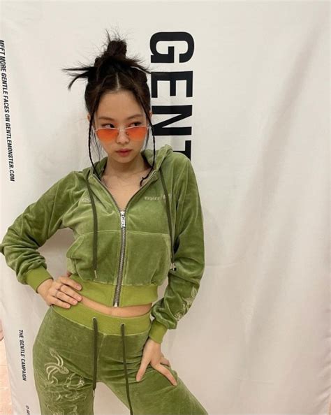 Jennie Adds Fuel To The Return Of Y2k Fashion Kpophit Kpop Hit