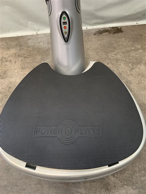 POWER PLATE PRO 5 VIBRATION PLATE - Parkway Fitness