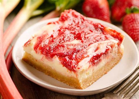Strawberry Rhubarb Cheesecake Bars Laptrinhx News