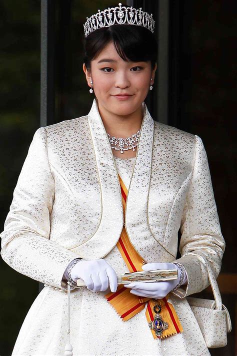 Japans Former Princess Mako Lands Job In Nyc After Giving Up Titles