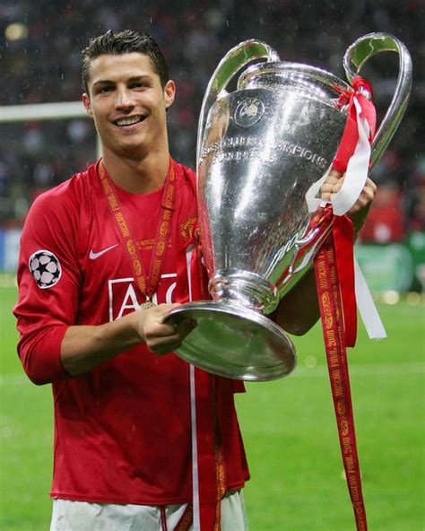 Watch your favourite manchester united programmes on pc, mac, mobile and tablet live and on demand. Cristiano Ronaldo tempted by Man Utd return and Juventus ...