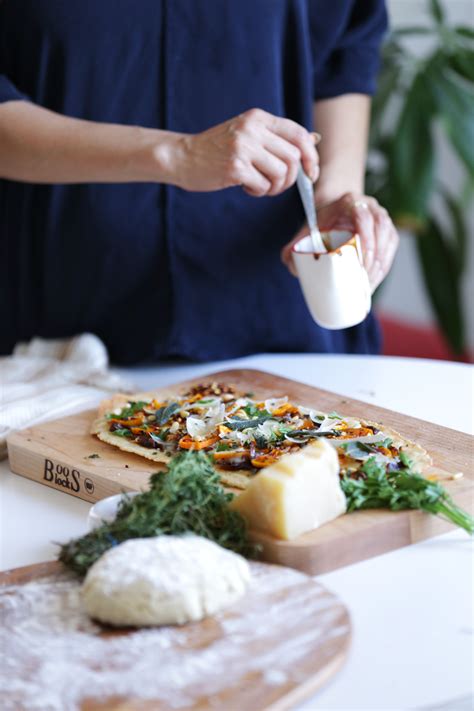 Recipe Butternut Squash Sage And Caramelized Onion Flatbread With