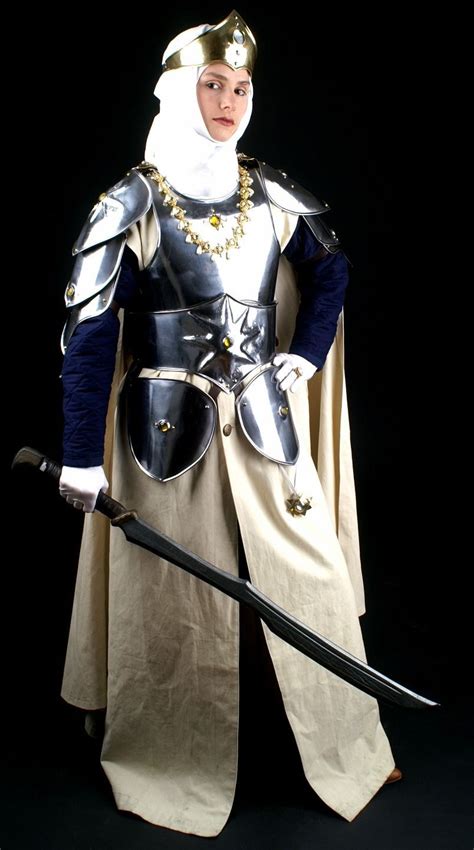 Pin By Eddy Dc On Wilderlands Female Armor Warrior Woman Female Knight