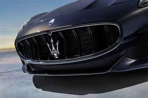 Maserati Shows New Drop Top Grancabrio Car And Motoring News By