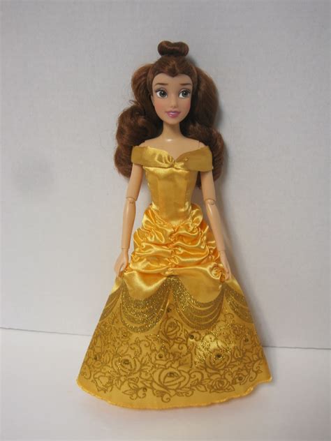 Never Grow Up A Mom S Guide To Dolls And More Disney Store Classic