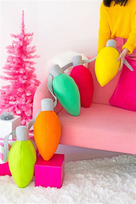 We wanted to include the long distance pillow that lights up because it is truely unique, but not as an option. » DIY Holiday Light Pillows