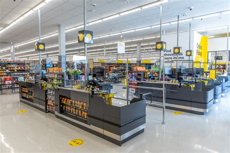 Giant Tiger Launches New Store Concept Photos