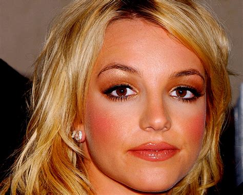 Socialist Britney Spears Pop Star Calls On America To Redistribute Wealth