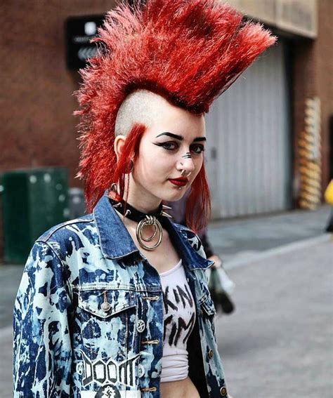 80s Fashion Punk Female Depolyrics