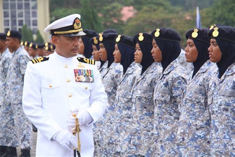 Selamat datang ke halaman tentera laut diraja malaysia (halaman tidak rasmi). ‪Perajurit Muda TLDM tampil segak dan kemas... - Tentera ...
