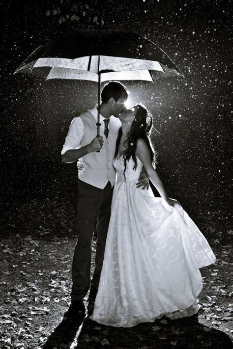 Rainy Day Wedding Photo Ideas Rain Wedding Must Have Wedding