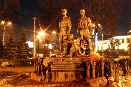 As forças soviéticas ocupadoras combatem militantes da resistência unidos em aliança informal, que contam com apoio dos eua. Guerra do Afeganistão de 1979 - PrePara ENEM