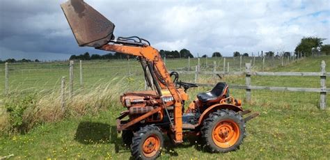 Kubota B6100 Compact Tractor With Front Loader In Salisbury