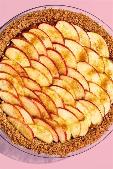 Irresistible Apple Flambé Pie Recipe