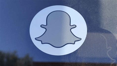 Snapchat Finally Acknowledges The Existence Of Sexting With Memories