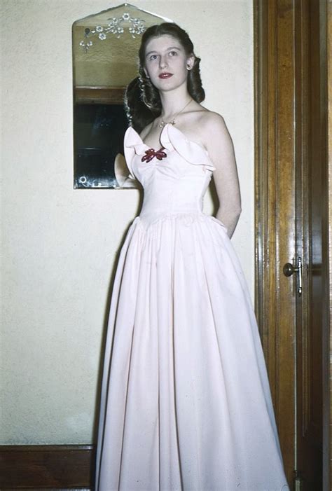 40 Elegant Photos Of Young Women In Prom Dresses From The 1940s