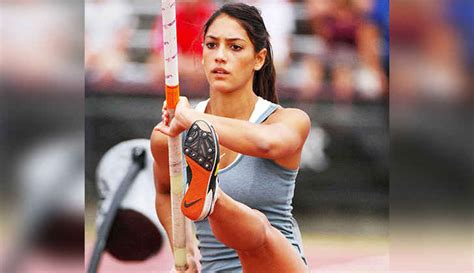 Thu., june 10, 2021 twitter How Pole Vaulter Allison Stokke Became A Viral Phenomenon ...