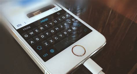 Swiftkey For Ios Also Incorporates The New Bing Chat Gearrice