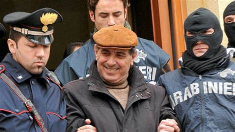 Un Chef De La Mafia Commandite L Assassinat De Sa Fille Amoureuse D Un Policier Barlamane
