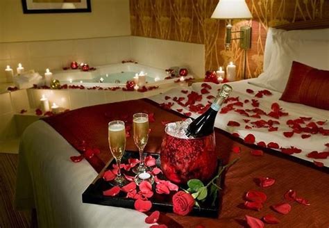 These cute date ideas have you covered. 40 Lovely Valentine Home Decor Ideas For Couples ...