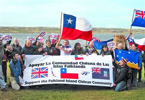 En el conflicto murieron 255 británicos, tres isleños y 649 argentinos. Islas Malvinas Argentinas: Los kelpers y la verdad ...
