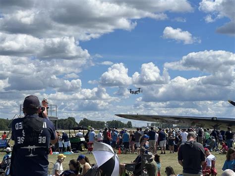 Four Killed In Two Crashes At Eaa Airshow In Oshkosh Including Super