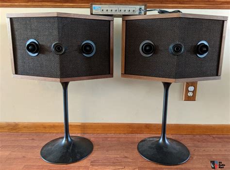 Vintage Bose 901 Series Iv Speakers With Equalizer And Pedestal Stands